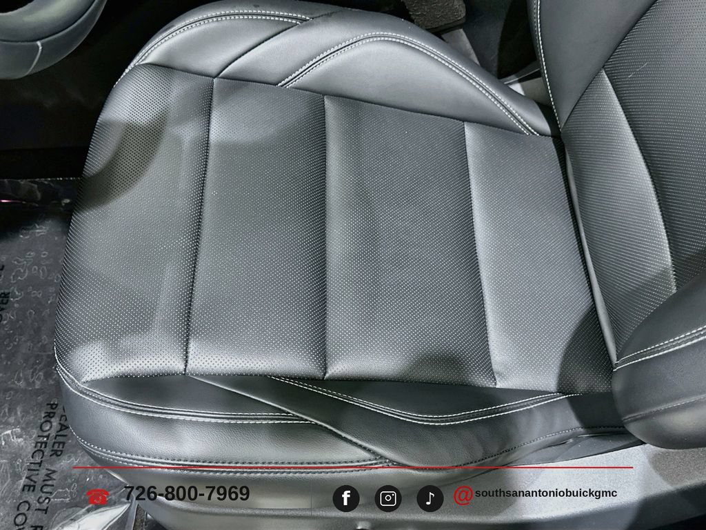 Used 2025 Lincoln Nautilus Premier AWD/4WD image 21