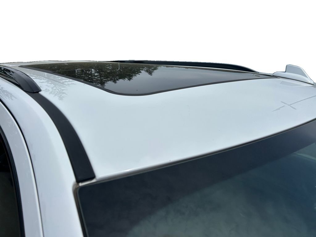 Used 2023 Chevrolet Tahoe Z71 w/ Luxury Package AWD/4WD image 28