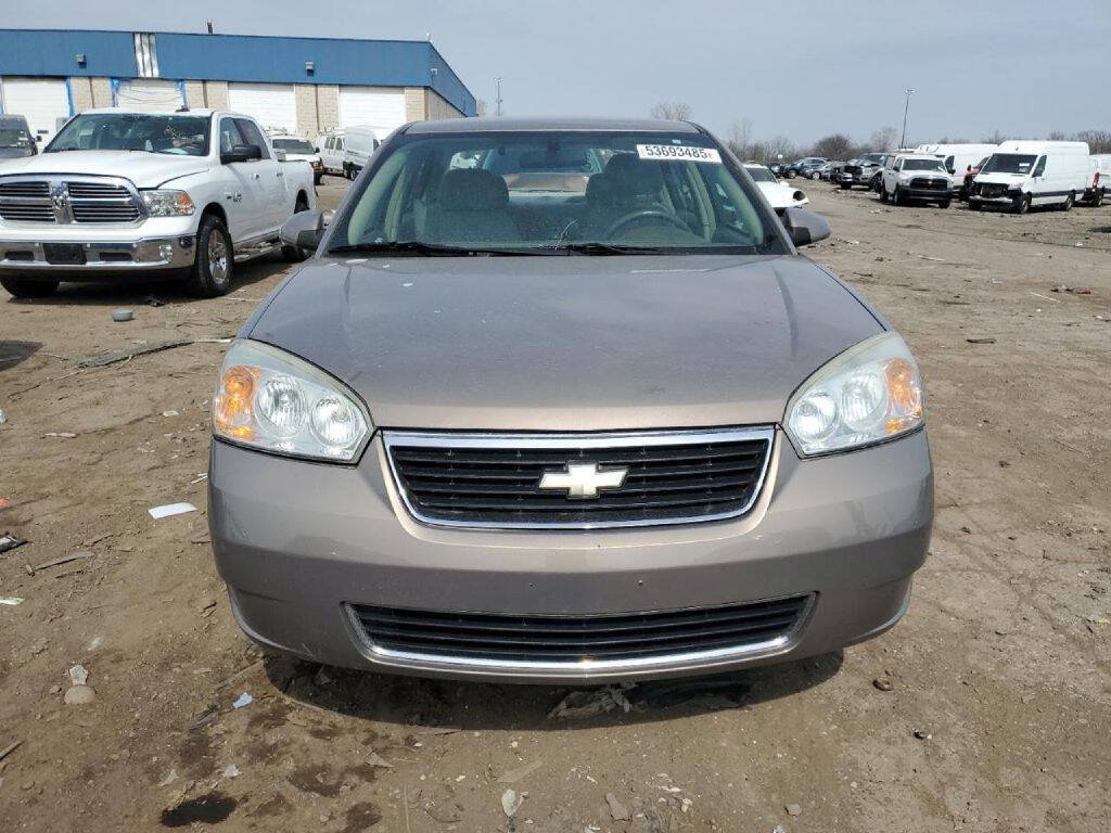 Used 2007 Chevrolet Malibu LT w/ Front Seating Package FWD image 2