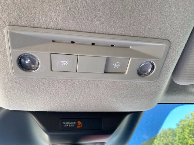 Used 2026 Nissan Kicks SV FWD image 17
