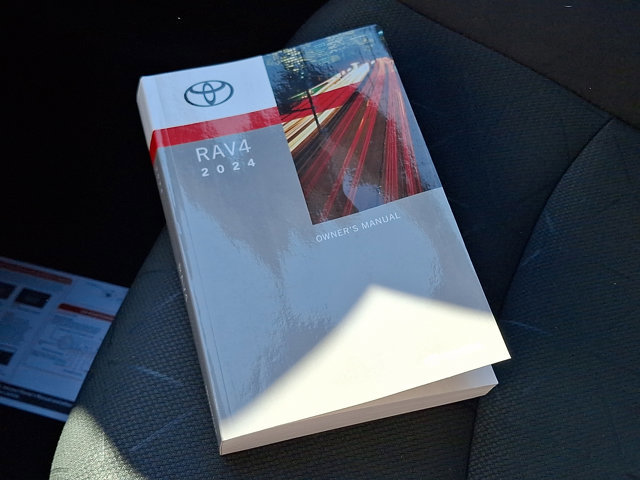 Used 2024 Toyota RAV4 XLE image 26
