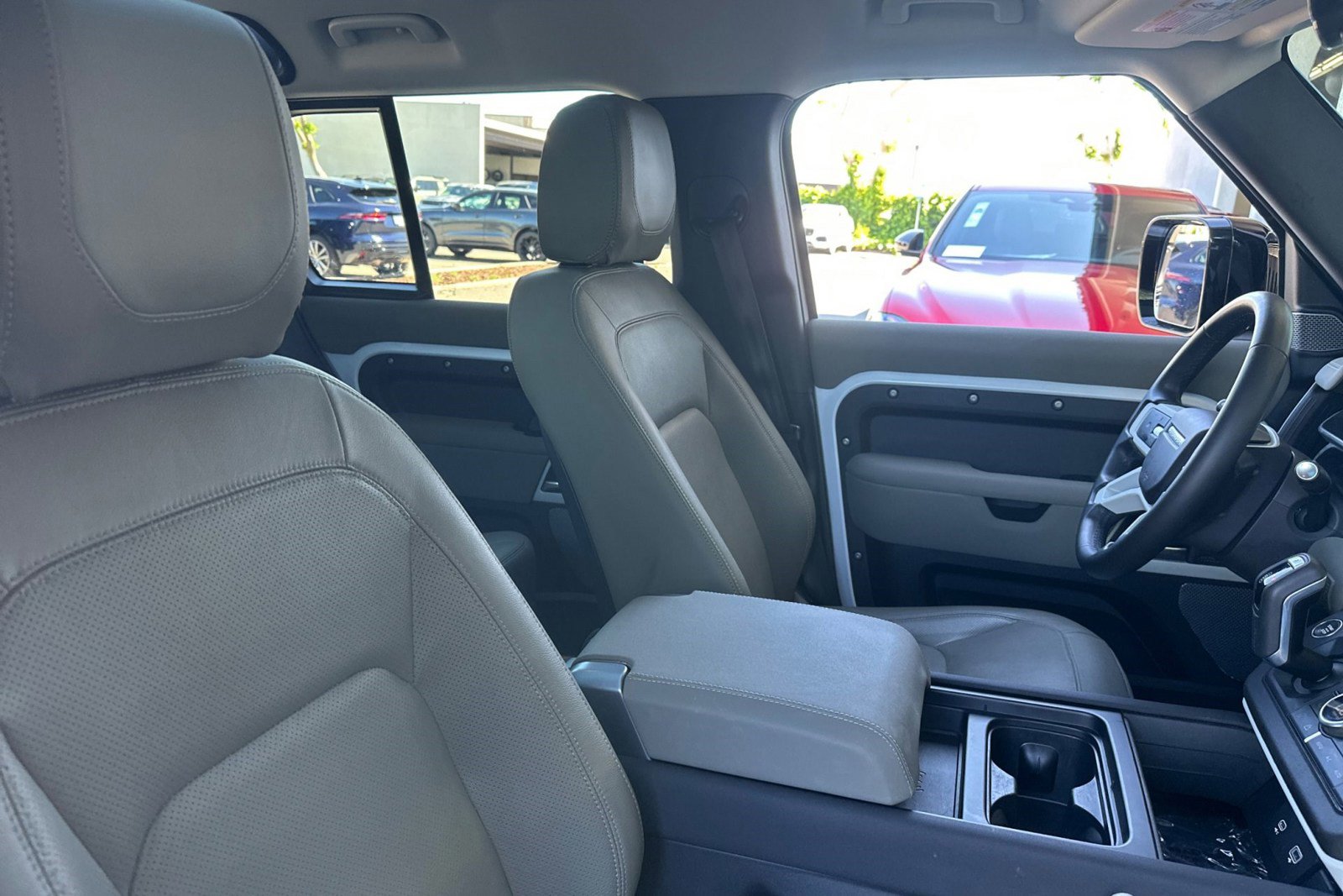 Certified 2023 Land Rover Defender 110 SE image 30