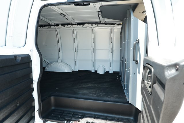 Used 2021 Chevrolet Express 2500 RWD image 6