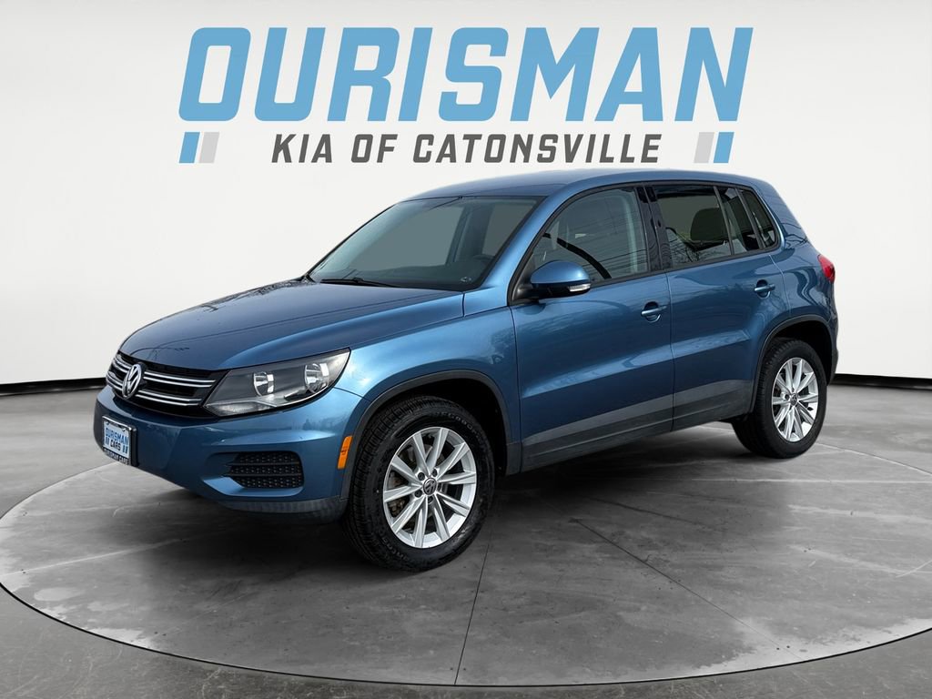 Used 2017 Volkswagen Tiguan Limited w/ Alloy Wheels Package image 2