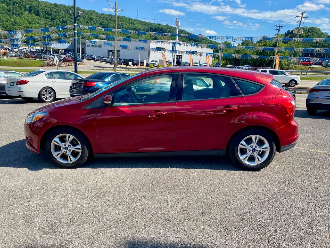 Used 2014 Ford Focus SE FWD image 4