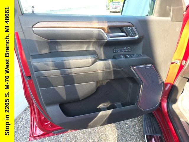 Used 2023 Chevrolet Silverado 1500 High Country w/ Technology Package AWD/4WD image 17