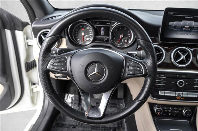 Used 2018 Mercedes-Benz CLA 250 4MATIC image 13