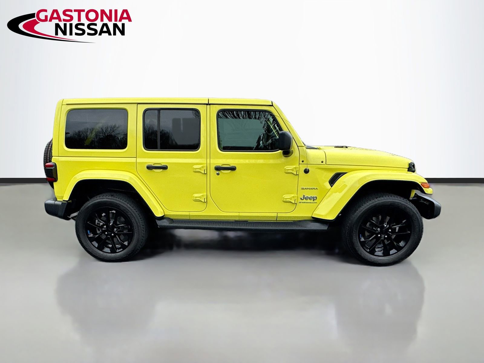 Used 2023 Jeep Wrangler Sahara 4xe w/ Cold Weather Group image 10