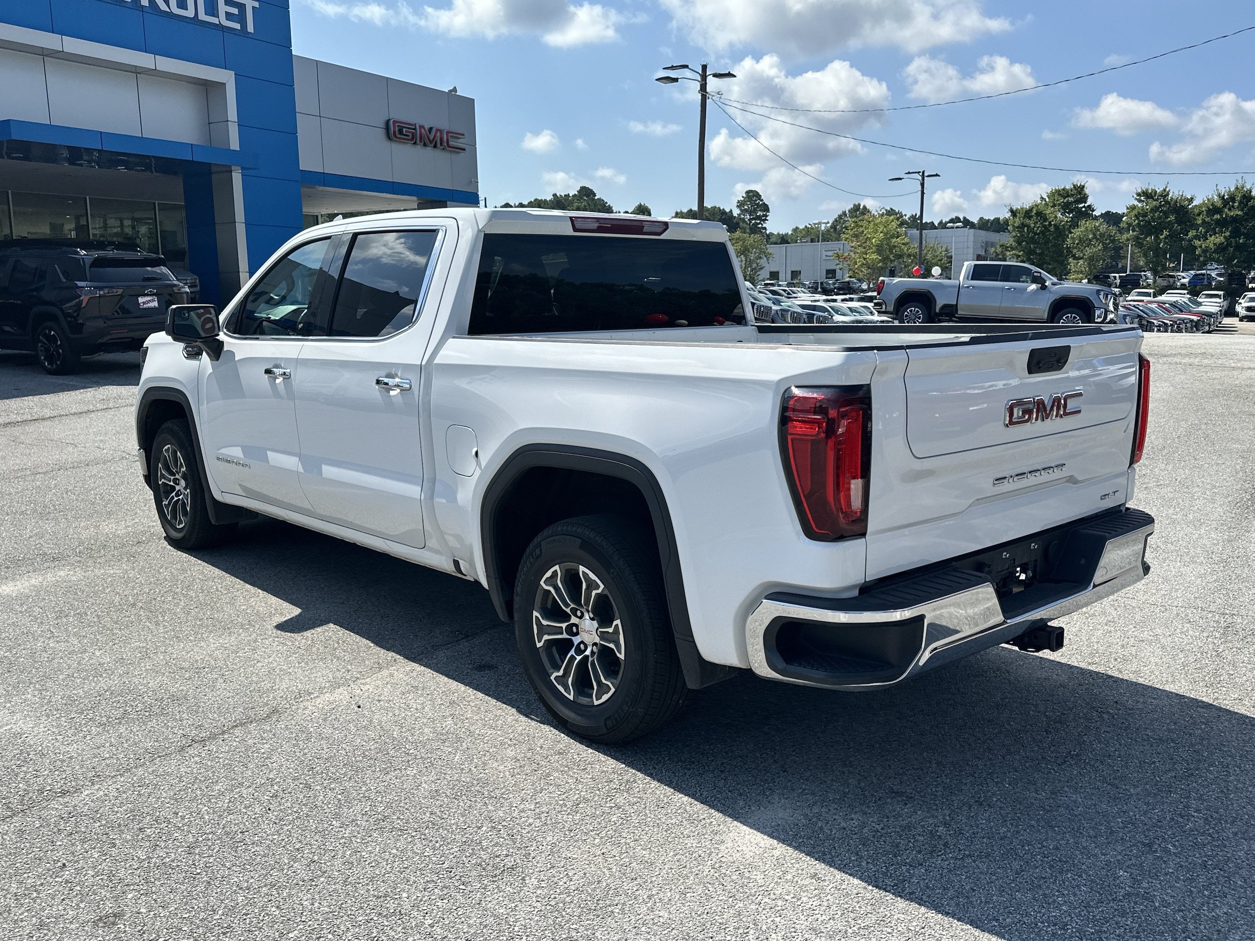 Used 2025 GMC Sierra 1500 SLT RWD image 34