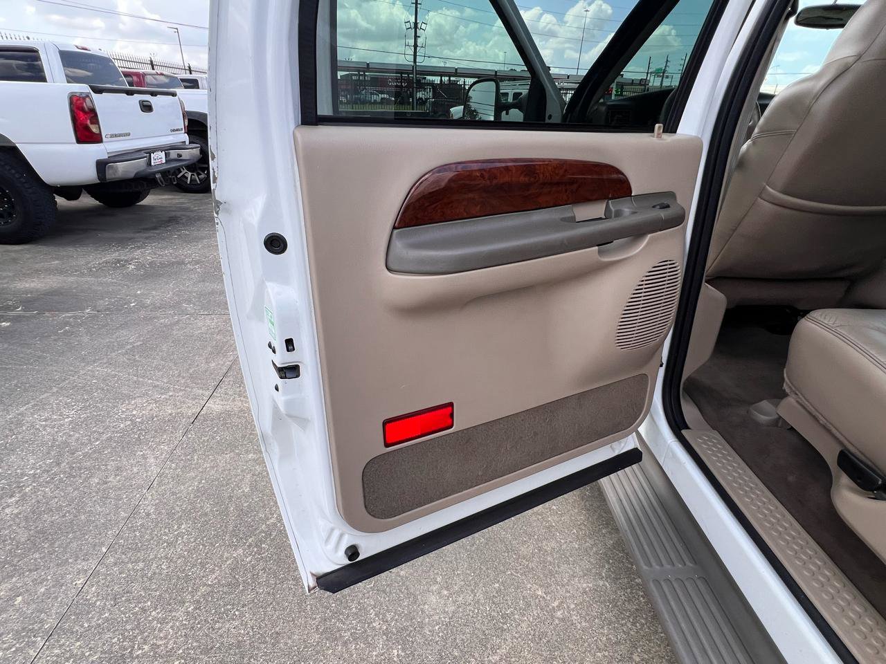 Used 2001 Ford Excursion Limited RWD image 16