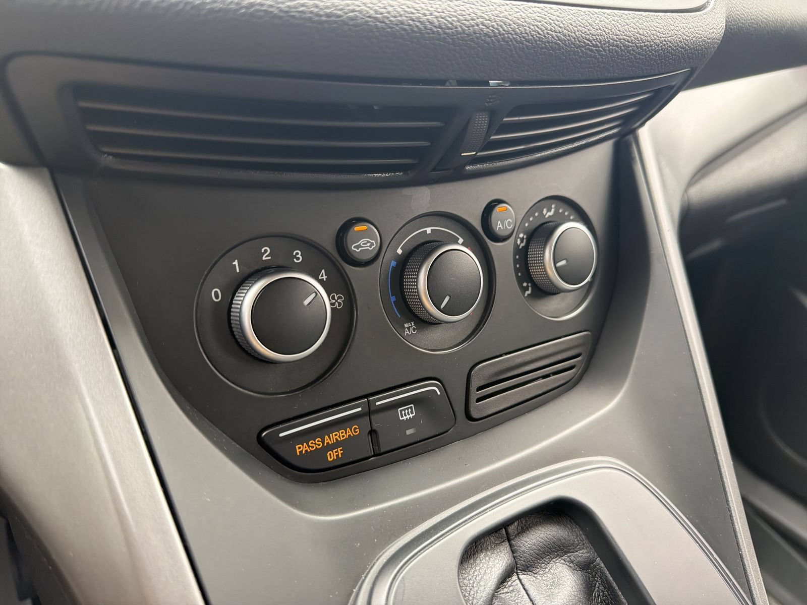 Used 2015 Ford Escape SE FWD image 27