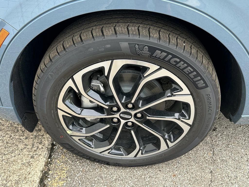 New 2026 Lincoln Nautilus Reserve AWD/4WD image 5