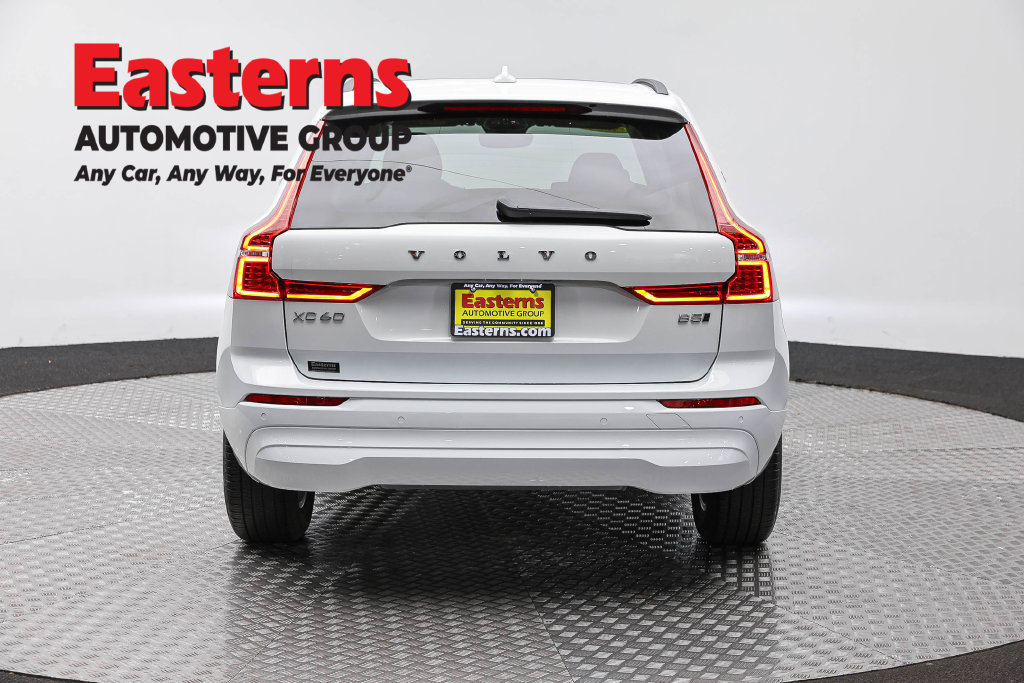 Used 2022 Volvo XC60 B5 Momentum AWD/4WD image 7