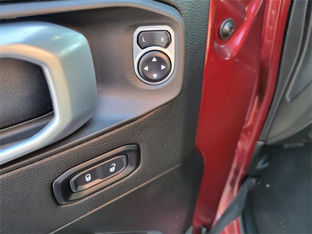 Used 2021 Jeep Wrangler Unlimited Sahara image 18