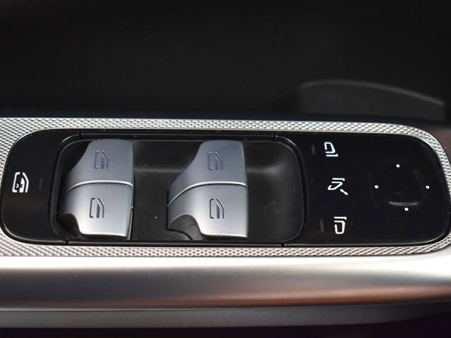 Used 2023 Mercedes-Benz GLC 300 4MATIC image 26