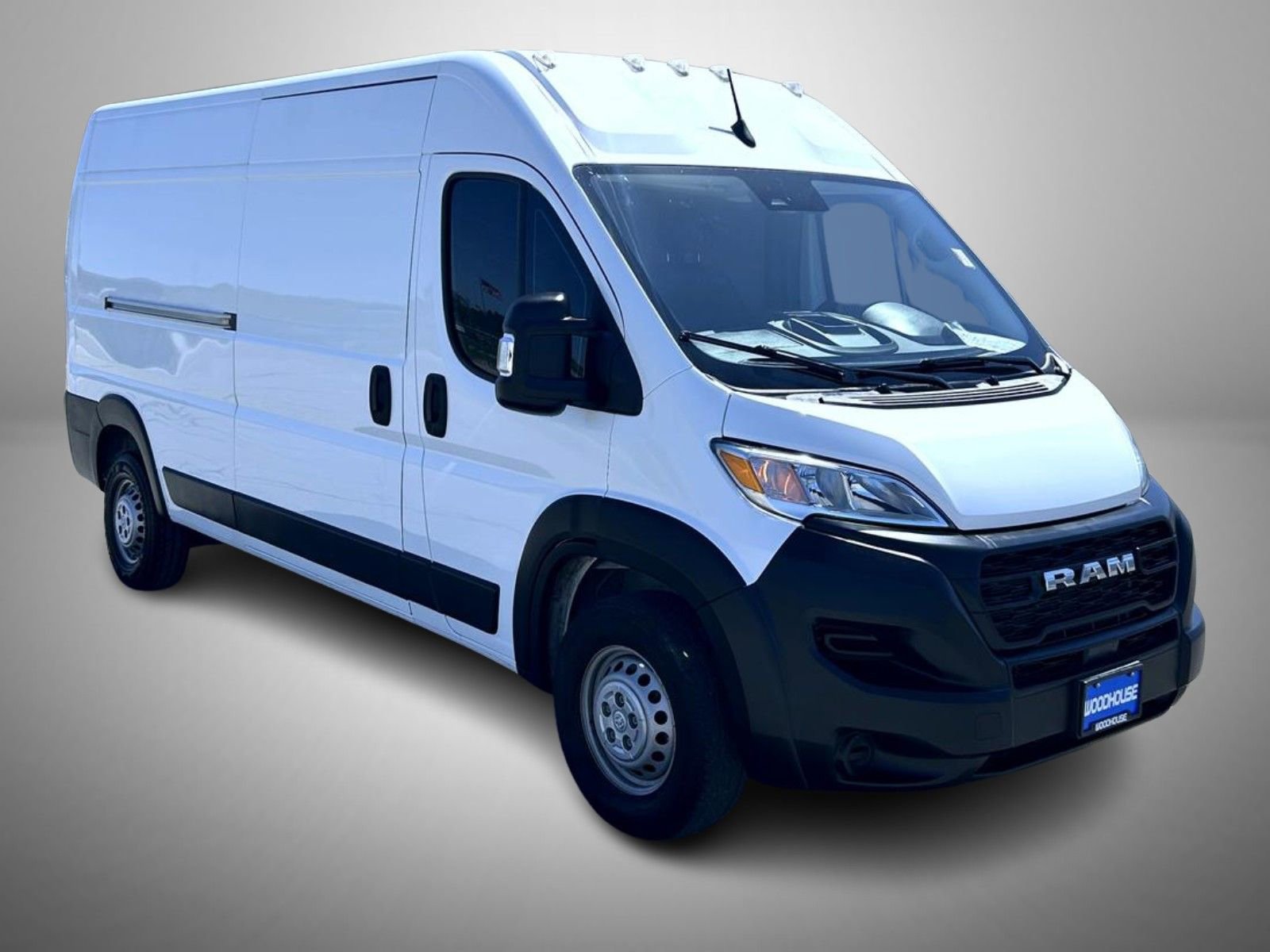 Used 2024 RAM ProMaster 2500 w/ Storage Group FWD image 3