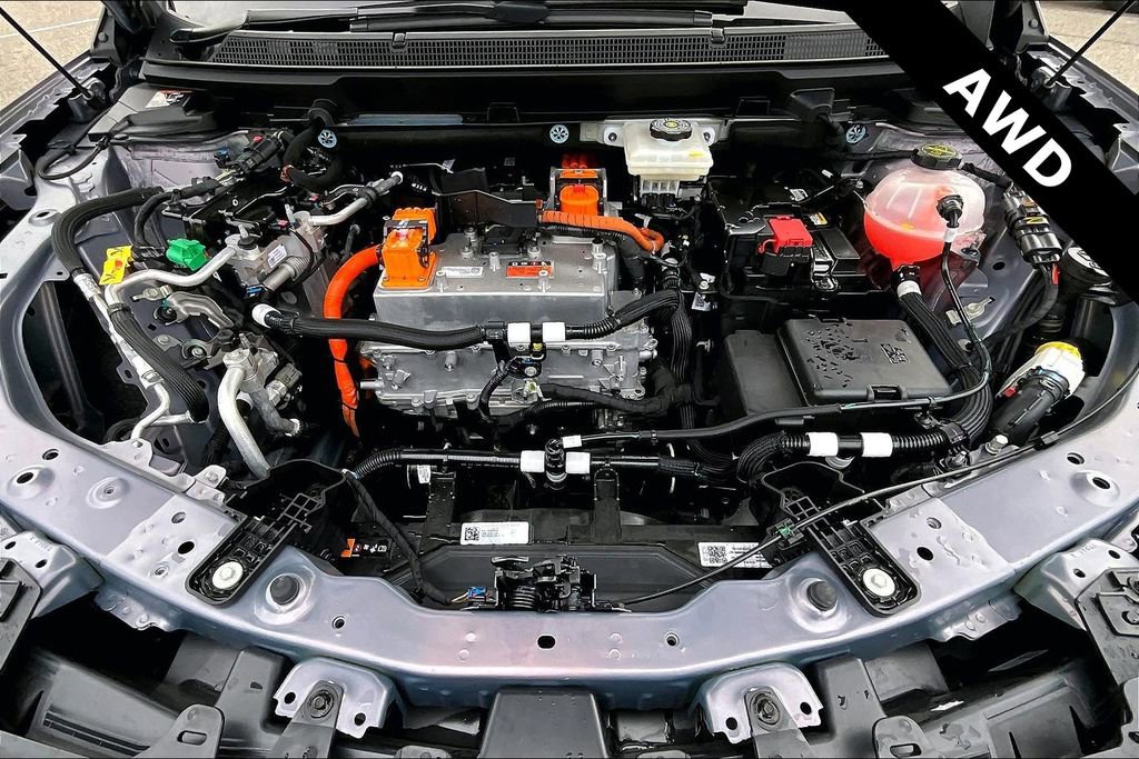 Used 2025 Cadillac Optiq Luxury 1 image 9