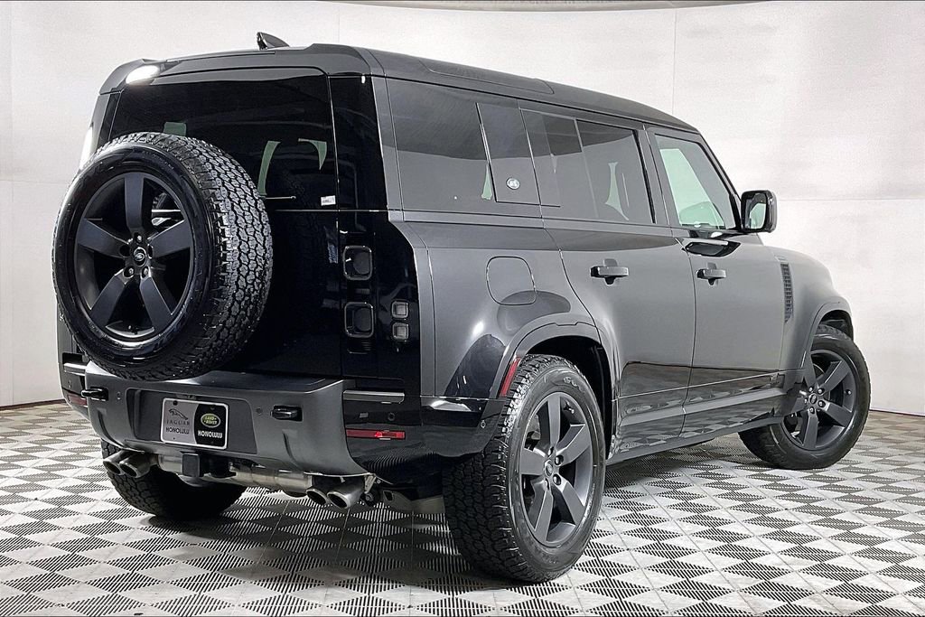 Used 2024 Land Rover Defender 110 V8 AWD/4WD image 10