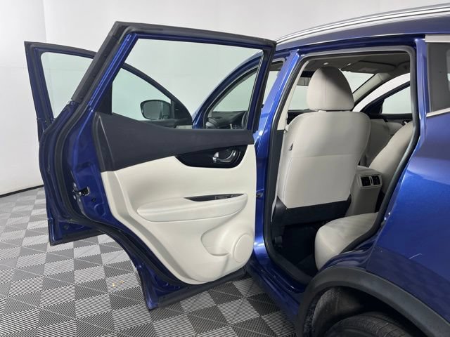 Used 2022 Nissan Rogue Sport SV FWD image 42