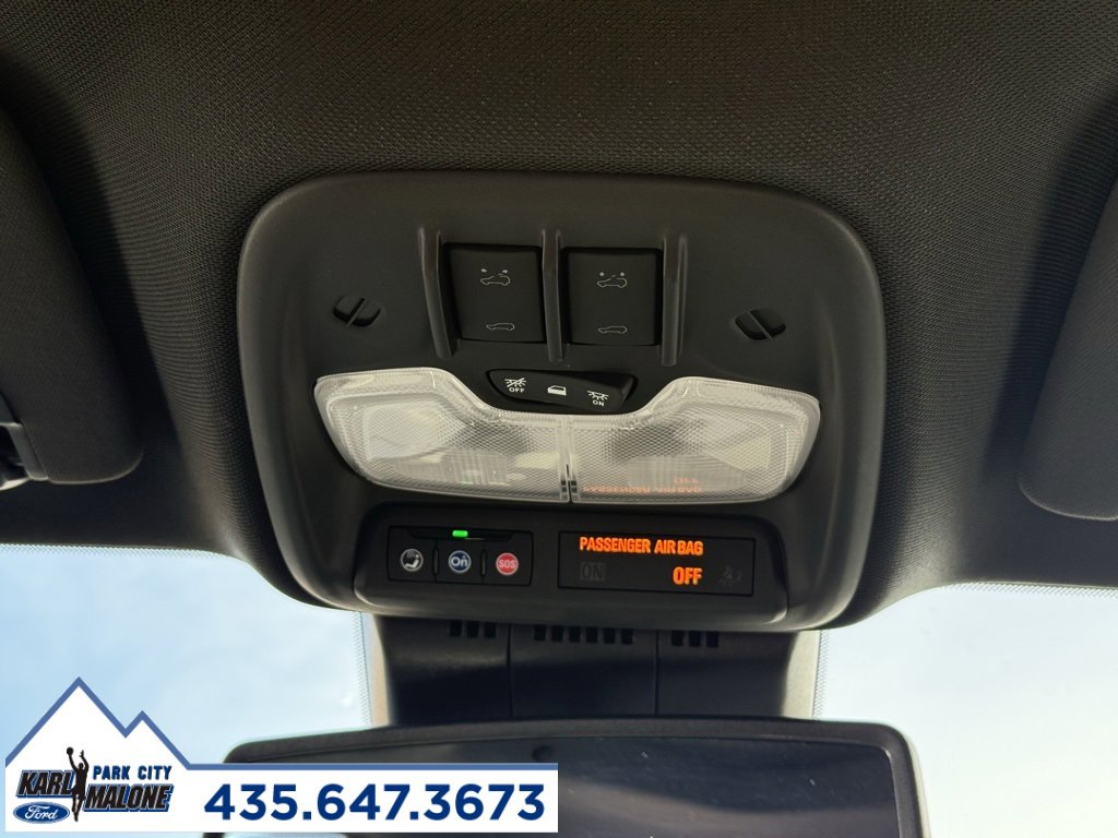 Used 2025 Chevrolet Colorado ZR2 w/ Technology Package image 20
