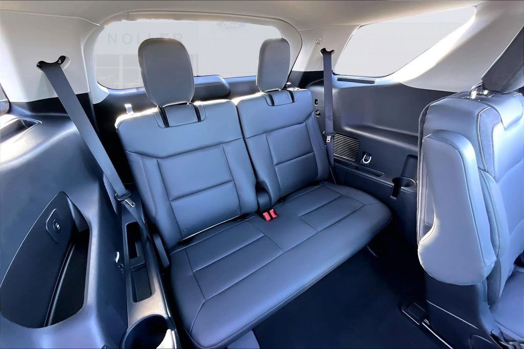 New 2026 Ford Explorer Active w/ Active Comfort Package image 29