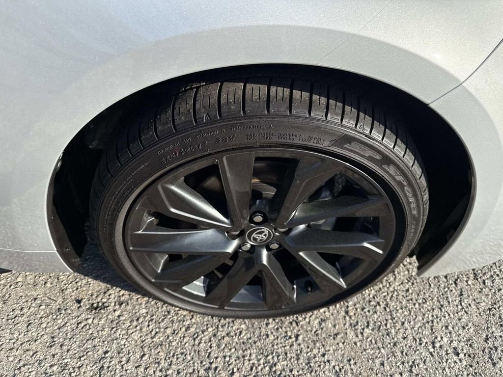 Used 2025 Toyota Corolla SE image 10
