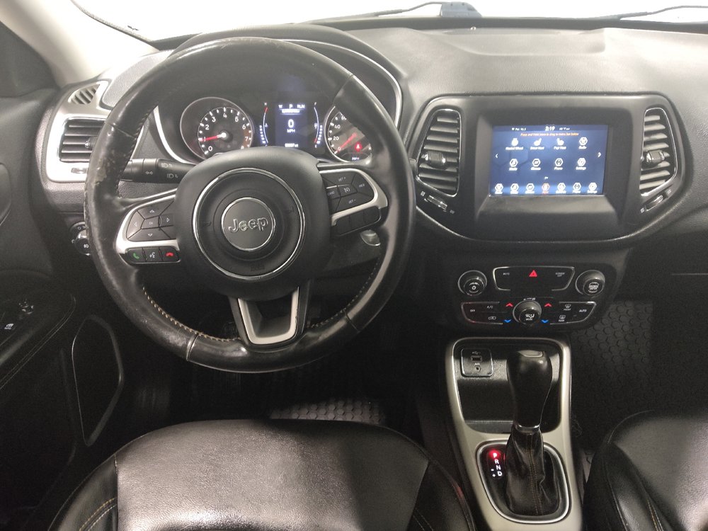 Used 2019 Jeep Compass Latitude w/ Cold Weather Group FWD image 22