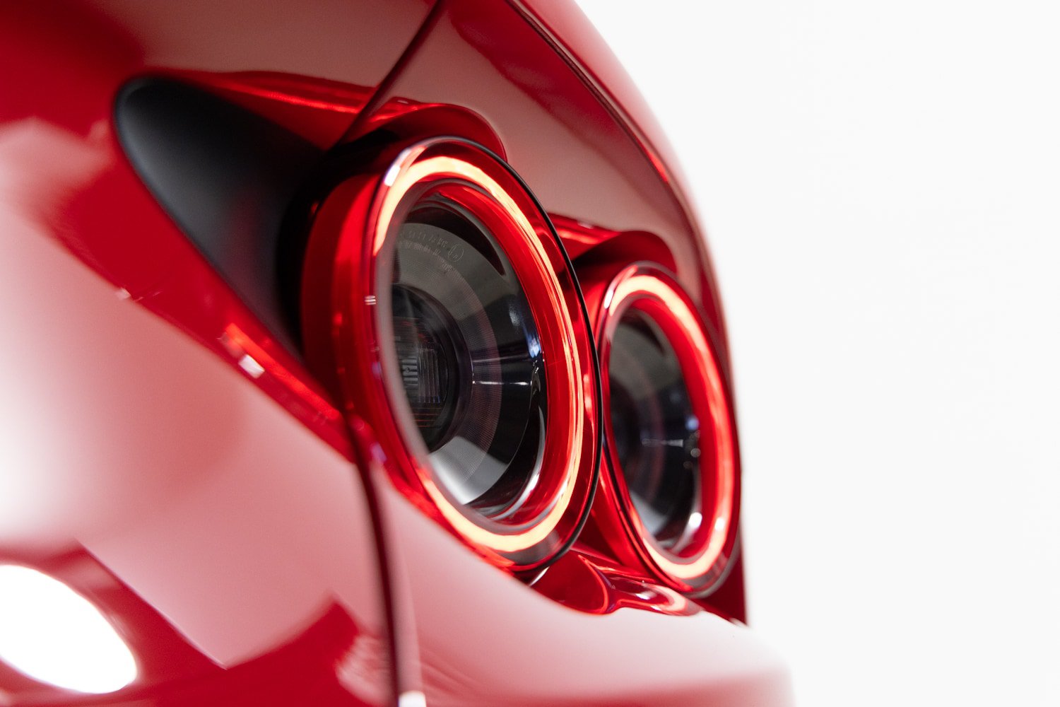 Used 2022 Ferrari 812 GTS RWD image 47
