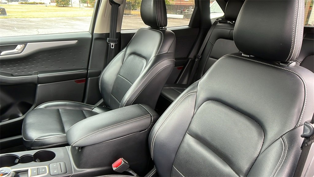 Used 2020 Ford Escape SEL image 15