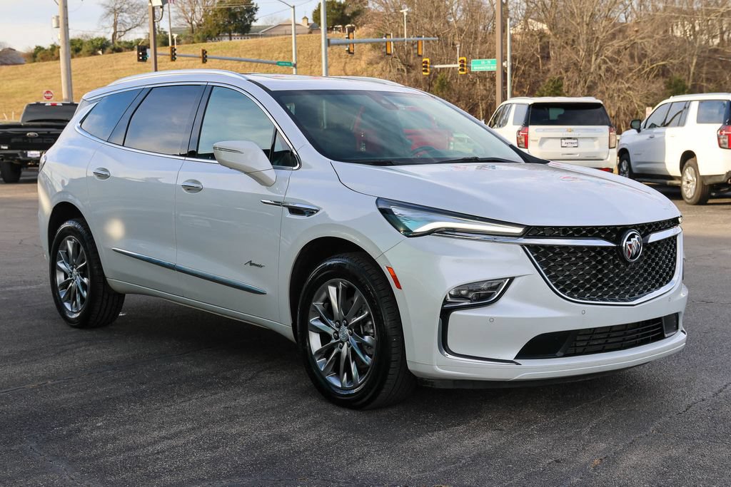 Used 2022 Buick Enclave Avenir w/ Avenir Technology Package AWD/4WD image 1