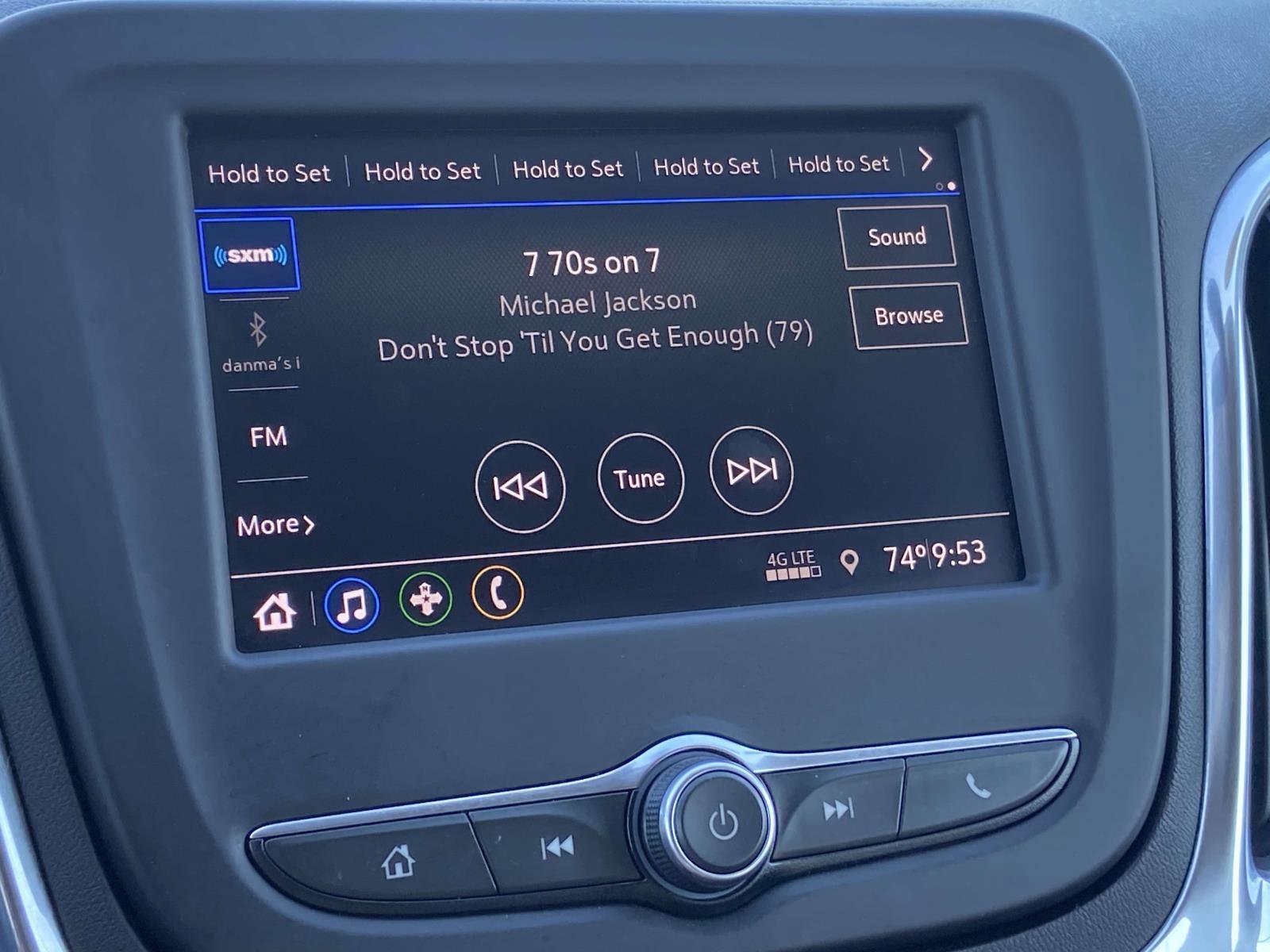 Used 2020 Chevrolet Equinox LT w/ Driver Convenience Package image 16