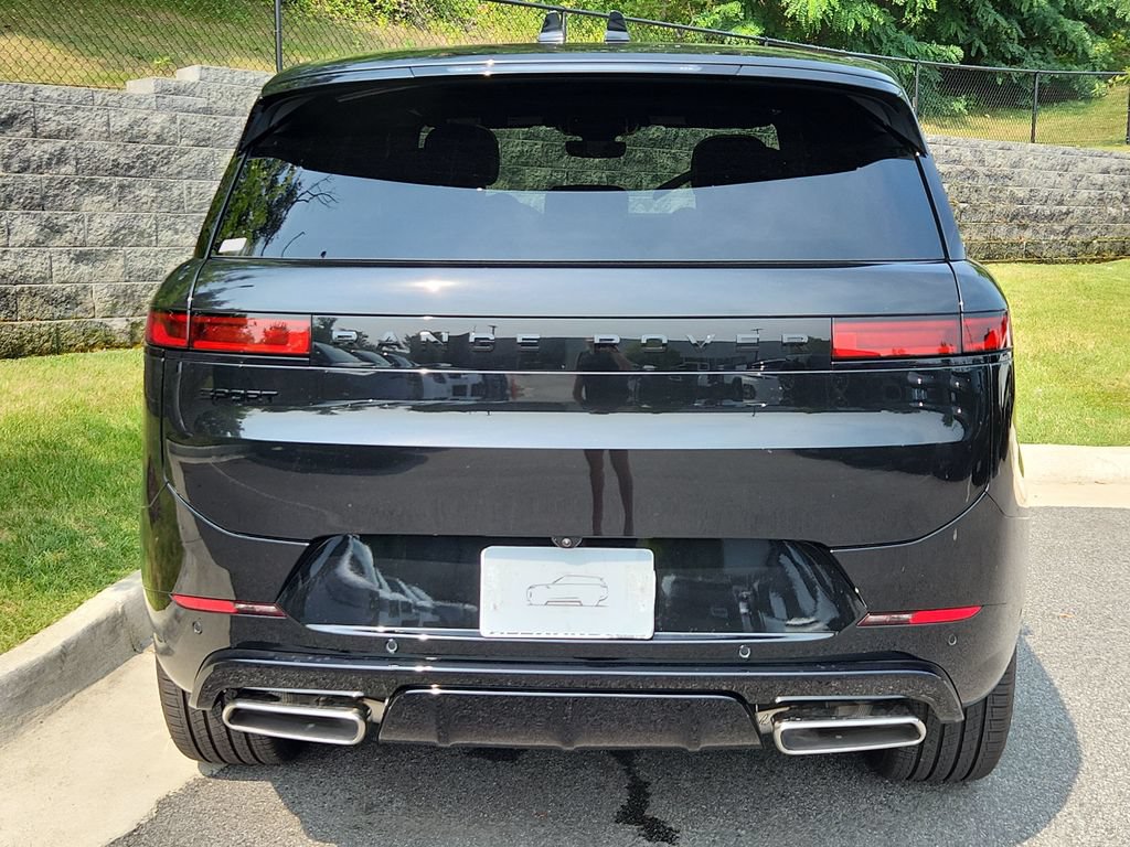 New 2026 Land Rover Range Rover Sport Dynamic SE AWD/4WD image 7