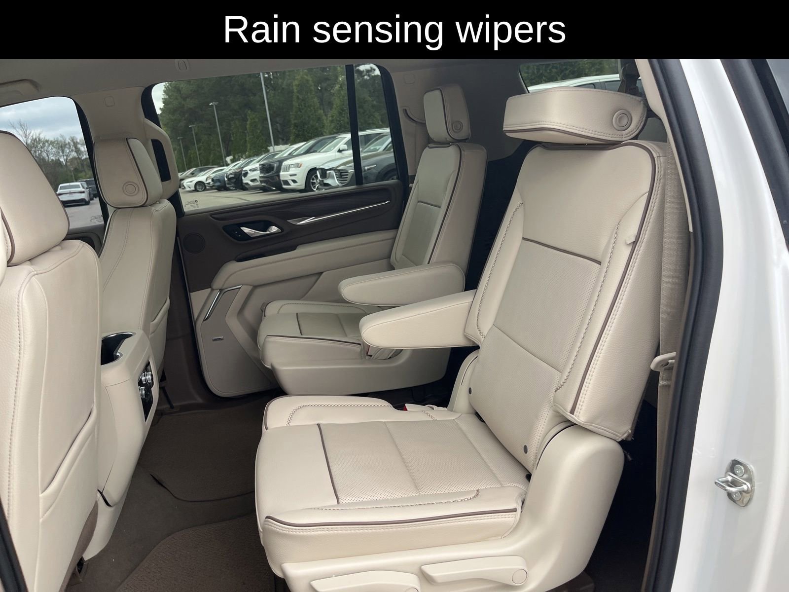 Used 2024 GMC Yukon XL Denali image 34