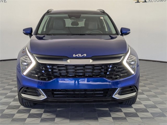 Used 2025 Kia Sportage EX w/ Premium Package image 3