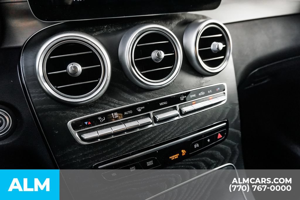 Used 2022 Mercedes-Benz GLC 300 4MATIC Coupe image 41