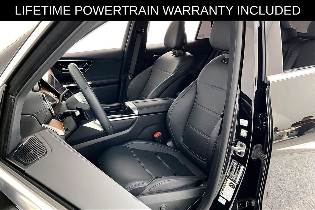 Used 2025 Mercedes-Benz GLC 350e 4MATIC image 32