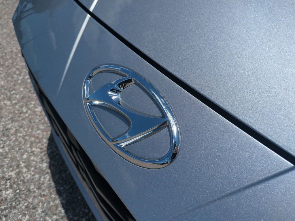 Used 2023 Hyundai Elantra SEL FWD image 13