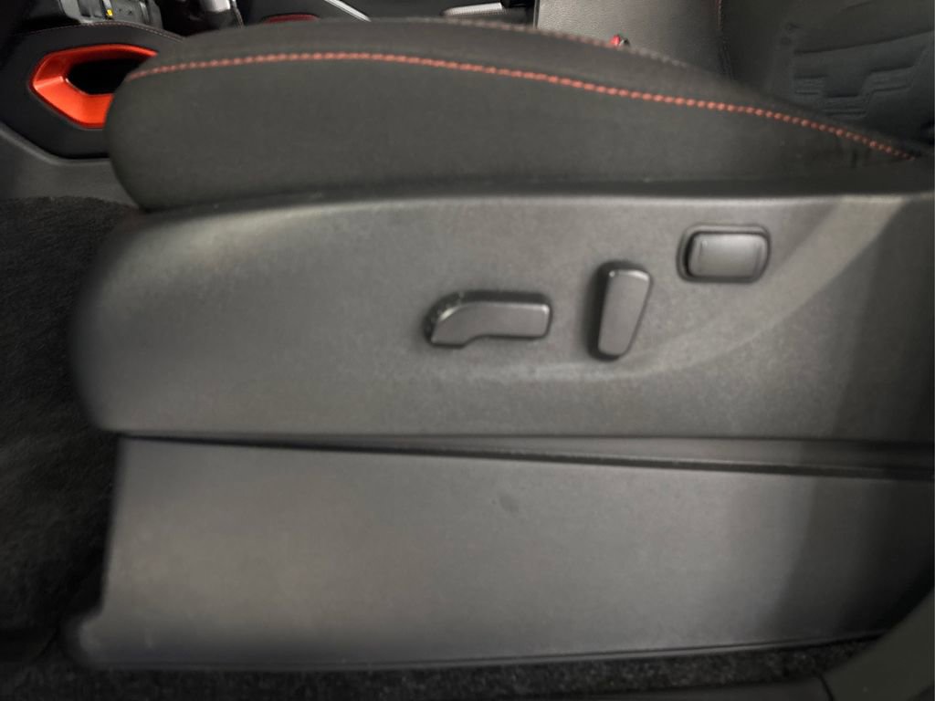 Certified 2025 Nissan Frontier PRO-4X image 36