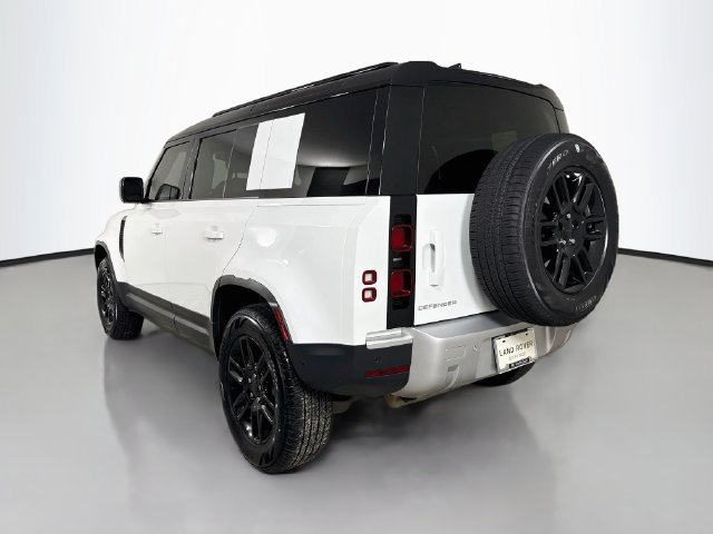 Used 2025 Land Rover Defender 110 S AWD/4WD image 7