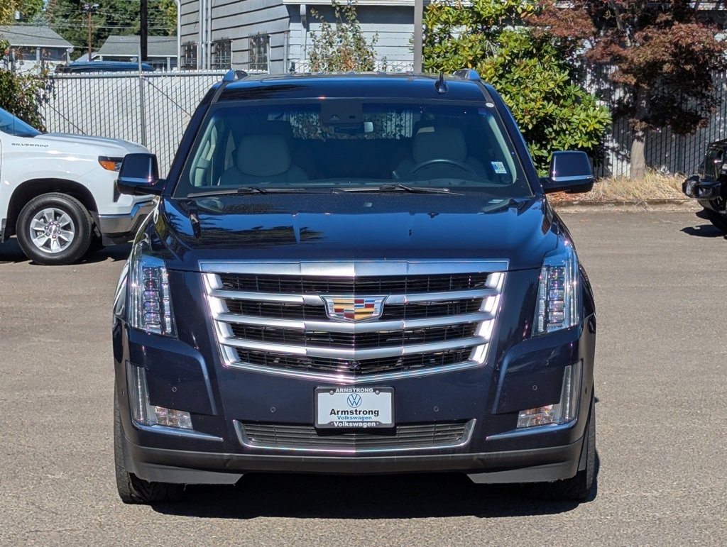 Used 2018 Cadillac Escalade Luxury image 8