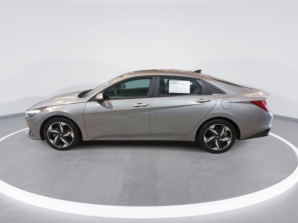 Certified 2023 Hyundai Elantra Limited w/ Cargo Package FWD image 8