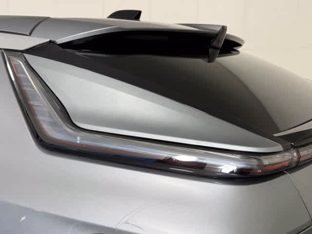 Used 2024 Cadillac Lyriq Luxury RWD image 14