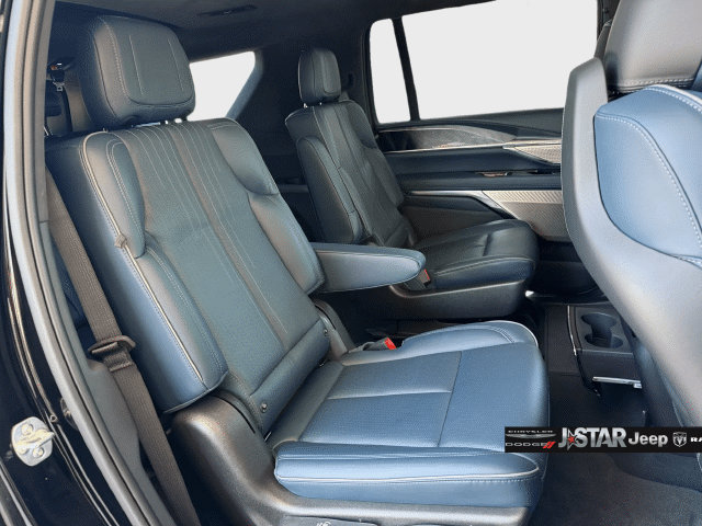 Used 2026 Cadillac Escalade IQL Sport 2 AWD/4WD image 29