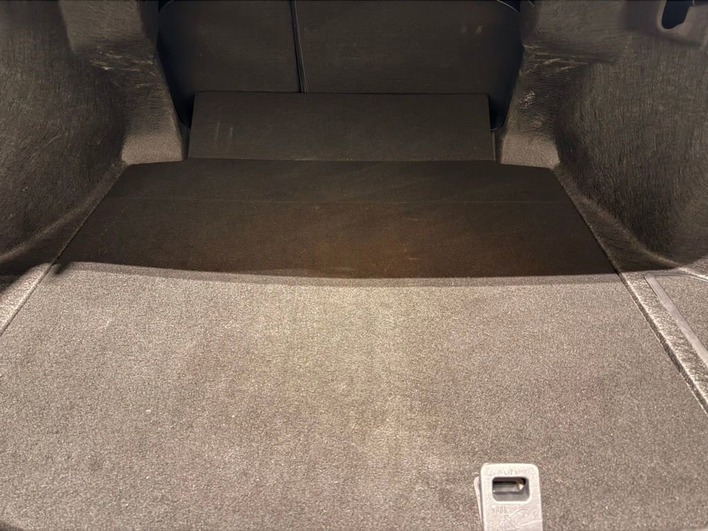 Used 2025 Toyota Camry LE image 10