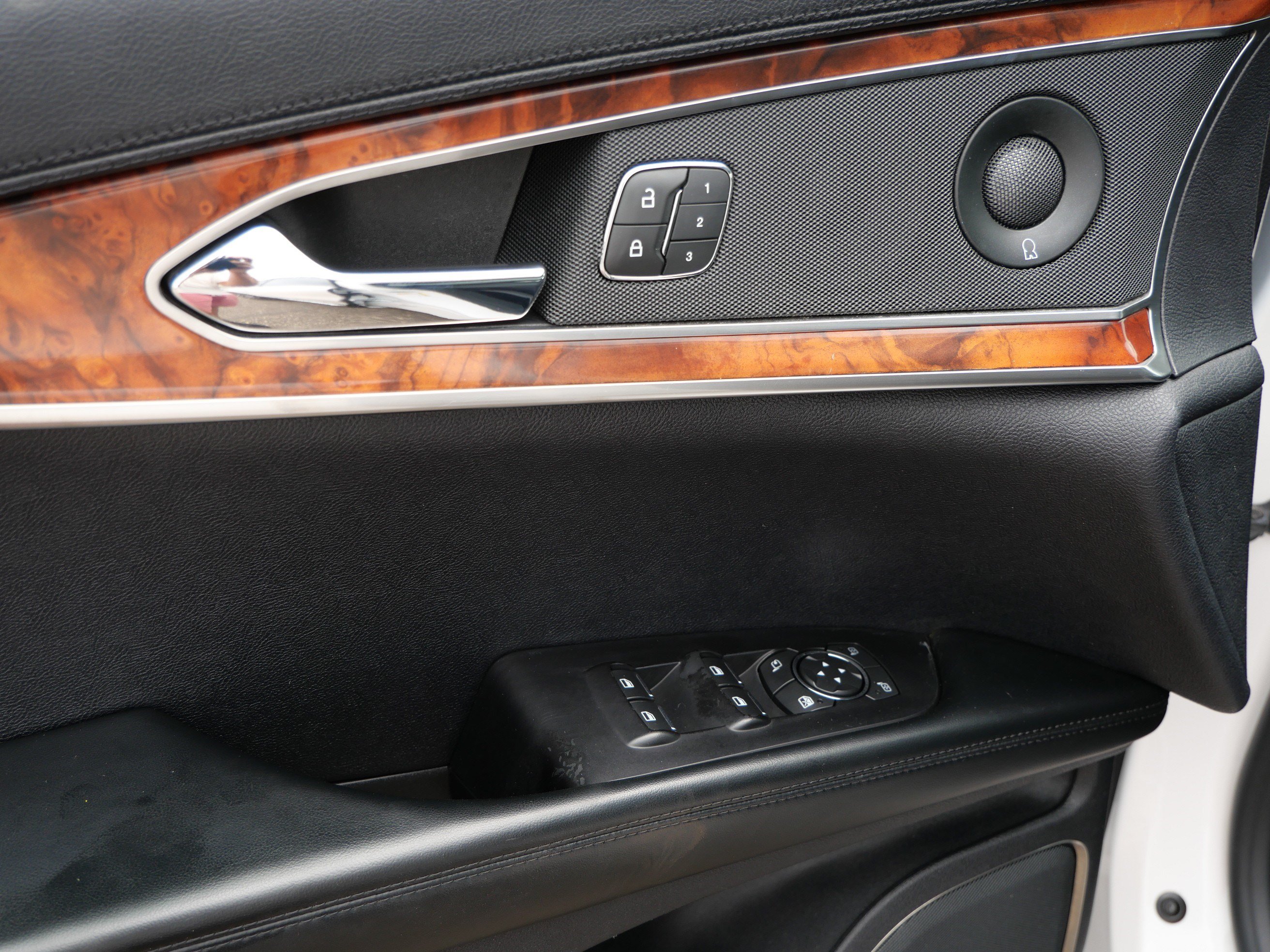 Used 2019 Lincoln Nautilus Reserve AWD/4WD image 20