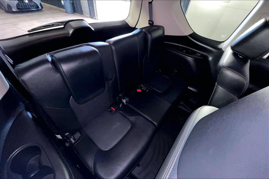 Used 2019 Nissan Armada Platinum w/ Captain's Chairs Package RWD image 36