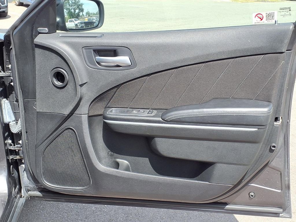 Used 2023 Dodge Charger SXT RWD image 12