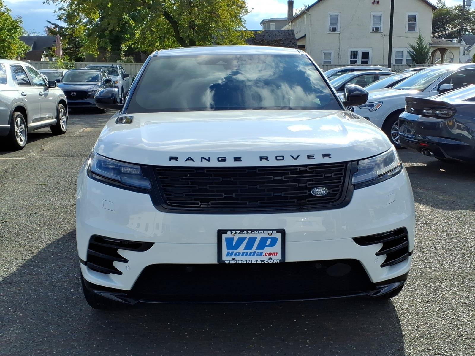 Used 2025 Land Rover Range Rover Velar Dynamic SE AWD/4WD image 3