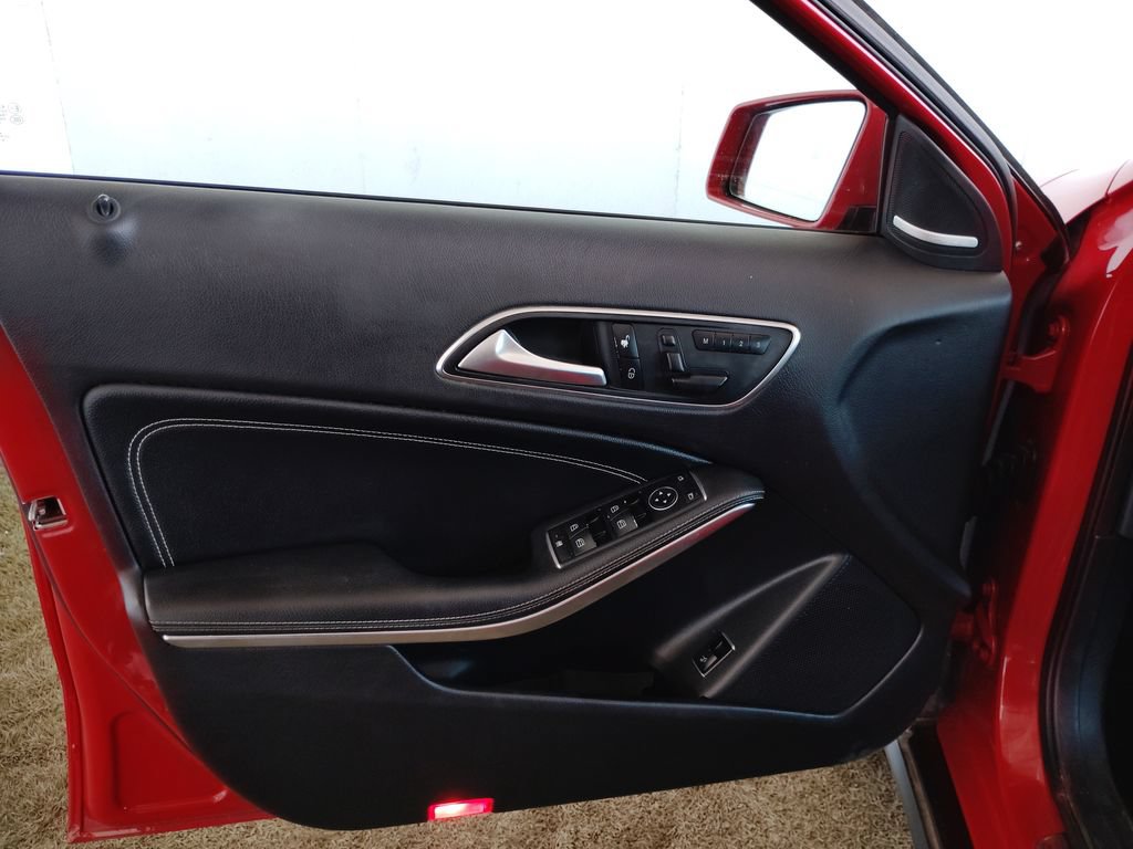 Used 2017 Mercedes-Benz GLA 250 w/ Premium Package image 20