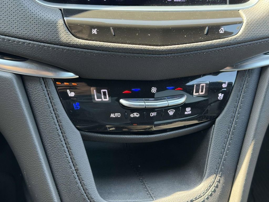 Certified 2024 Cadillac XT5 Premium Luxury w/ Technology Package AWD/4WD image 24